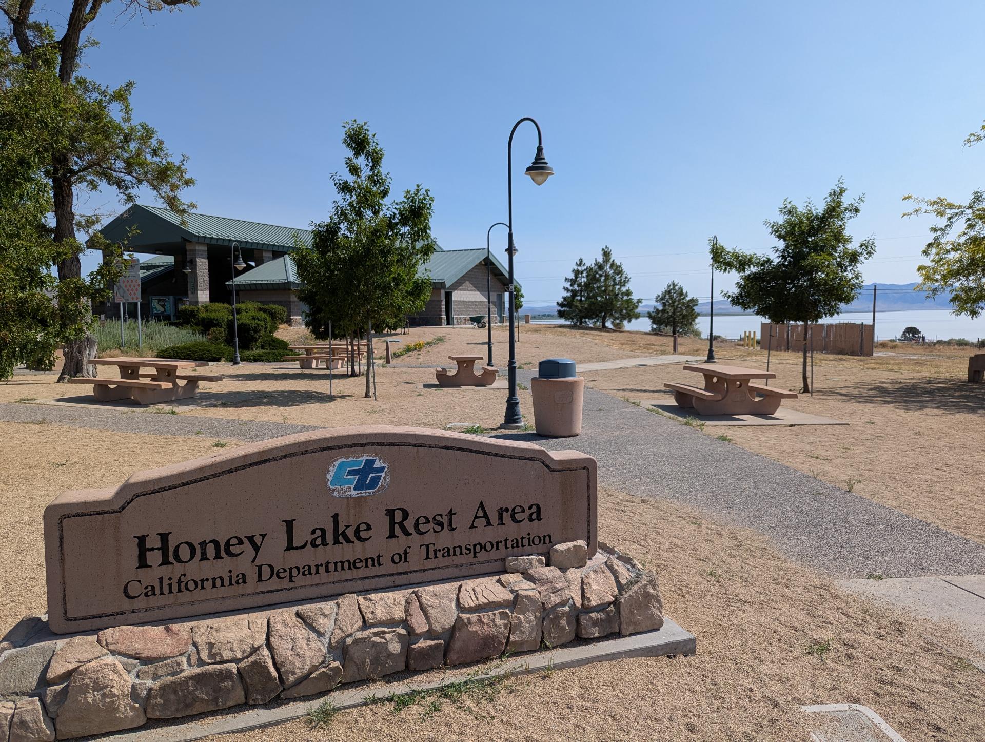 PXL_20250602_170334346sm