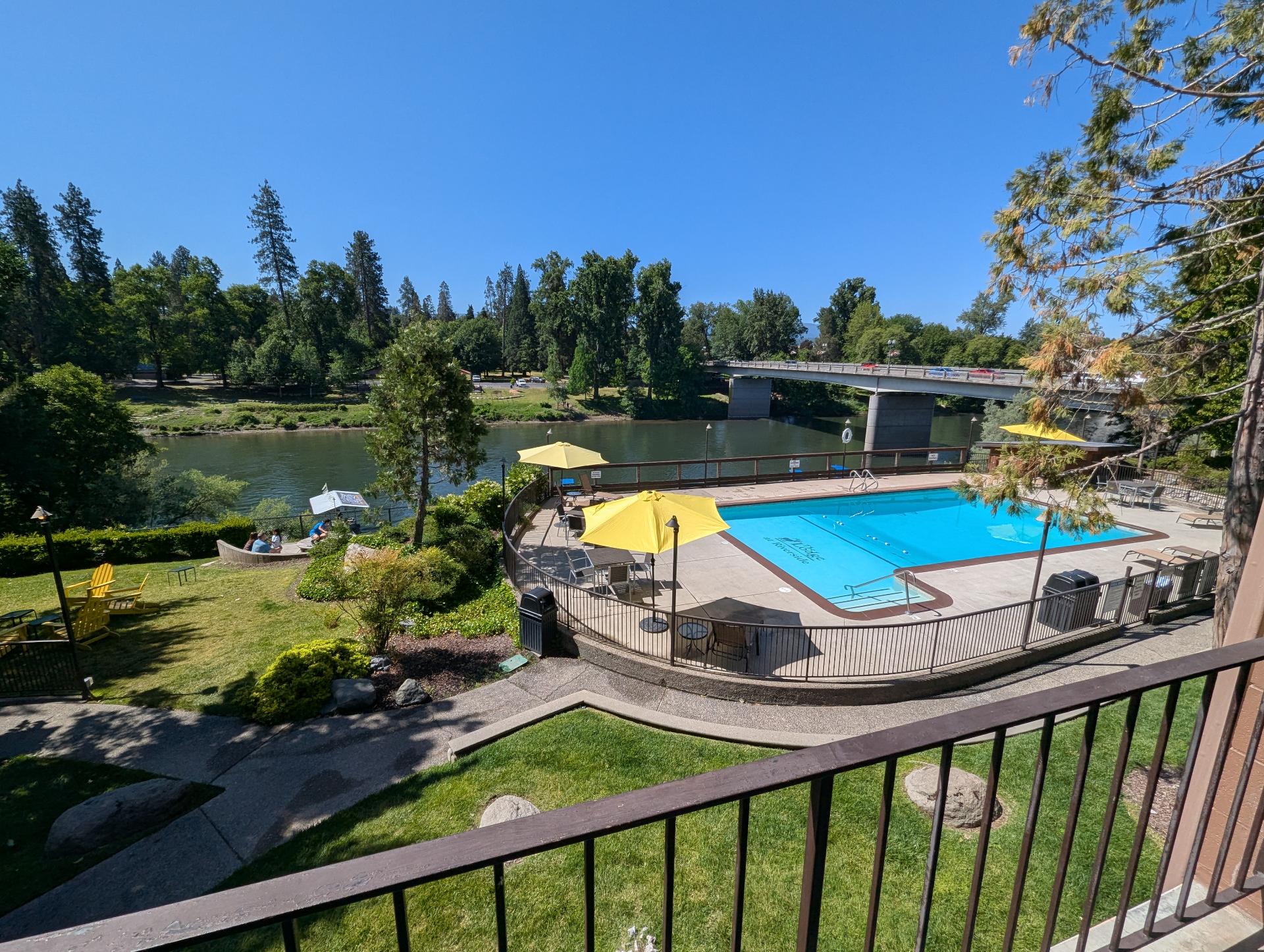 PXL_20250603_173916009sm