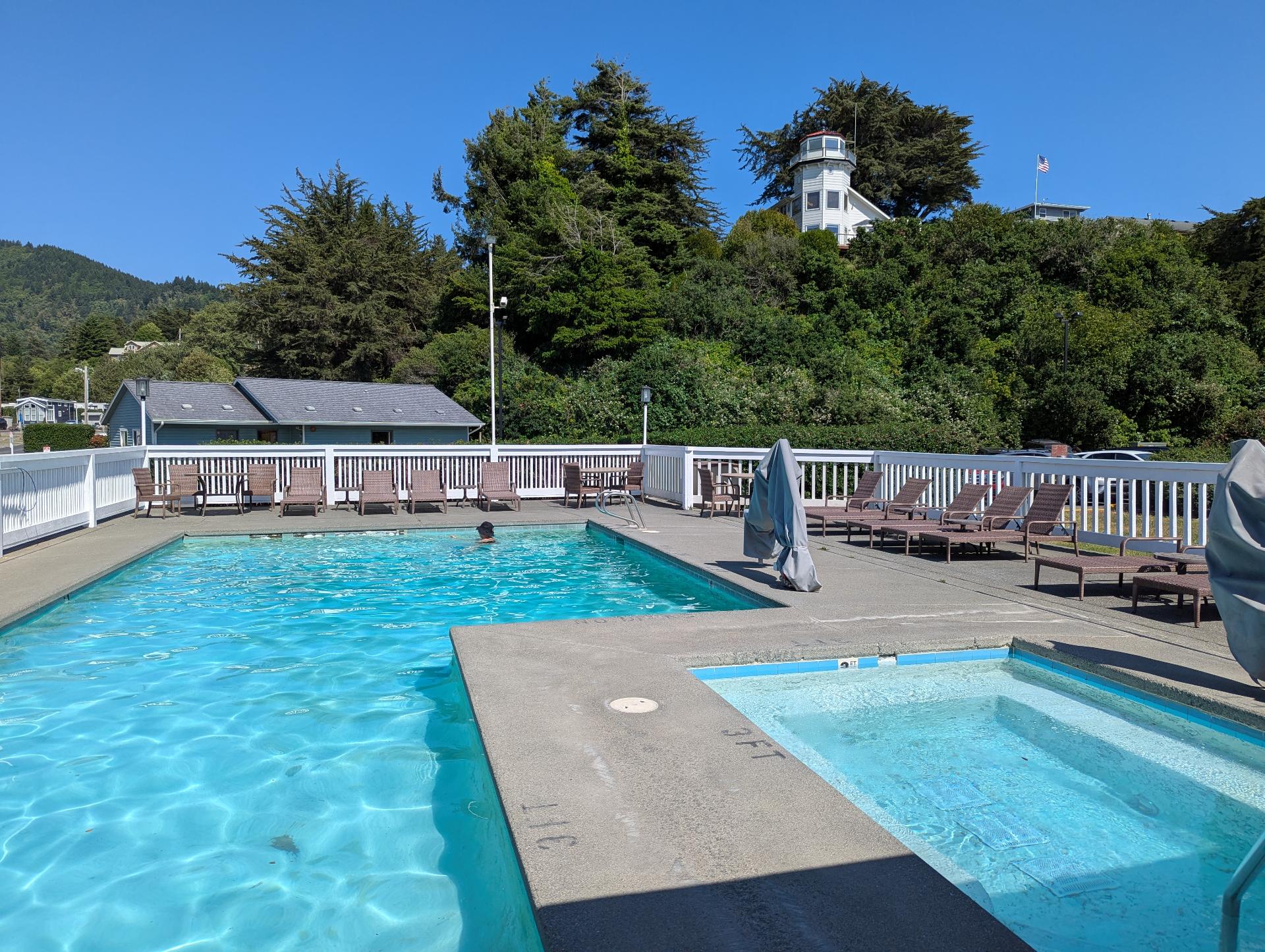 PXL_20250604_225919530sm