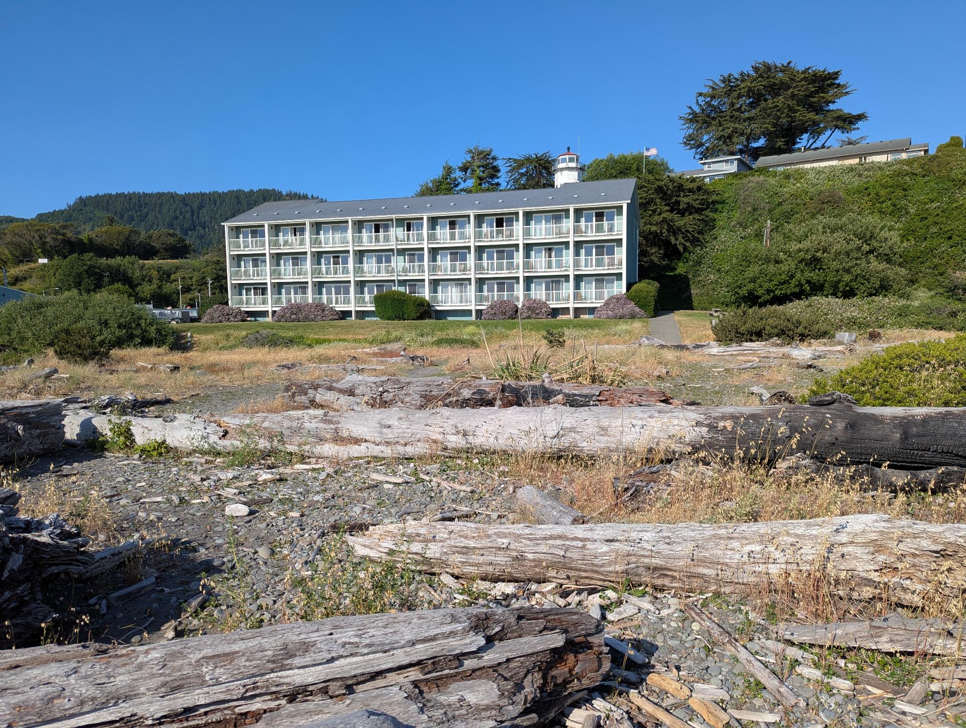 PXL_20250605_005031501sm