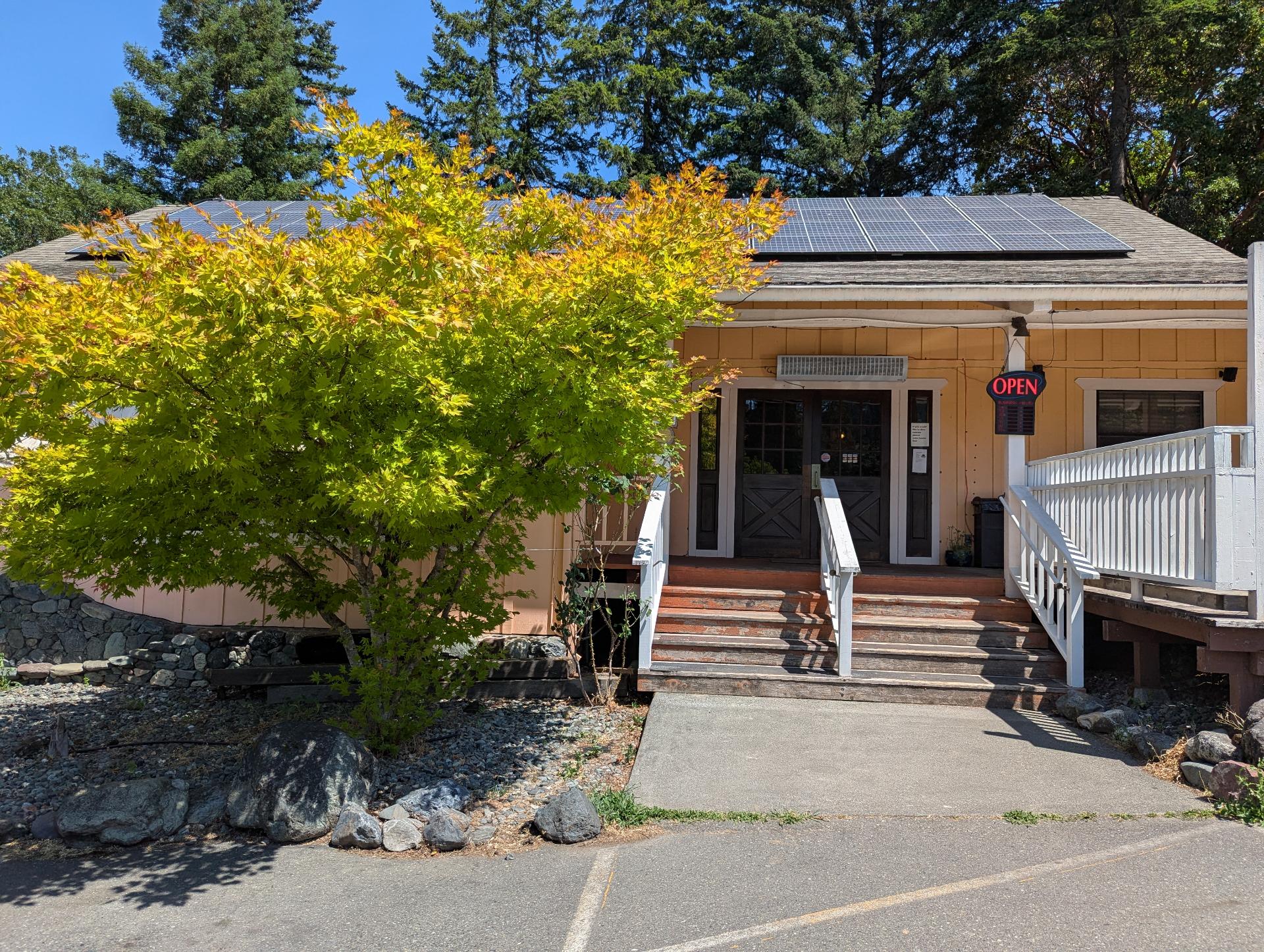 PXL_20250606_214304372sm